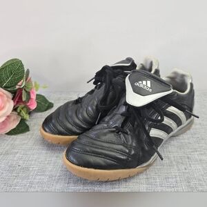 Vintage 2006 Adidas Indoor‎ Soccer Shoes Youth/ Women Size 5 Black White Grey